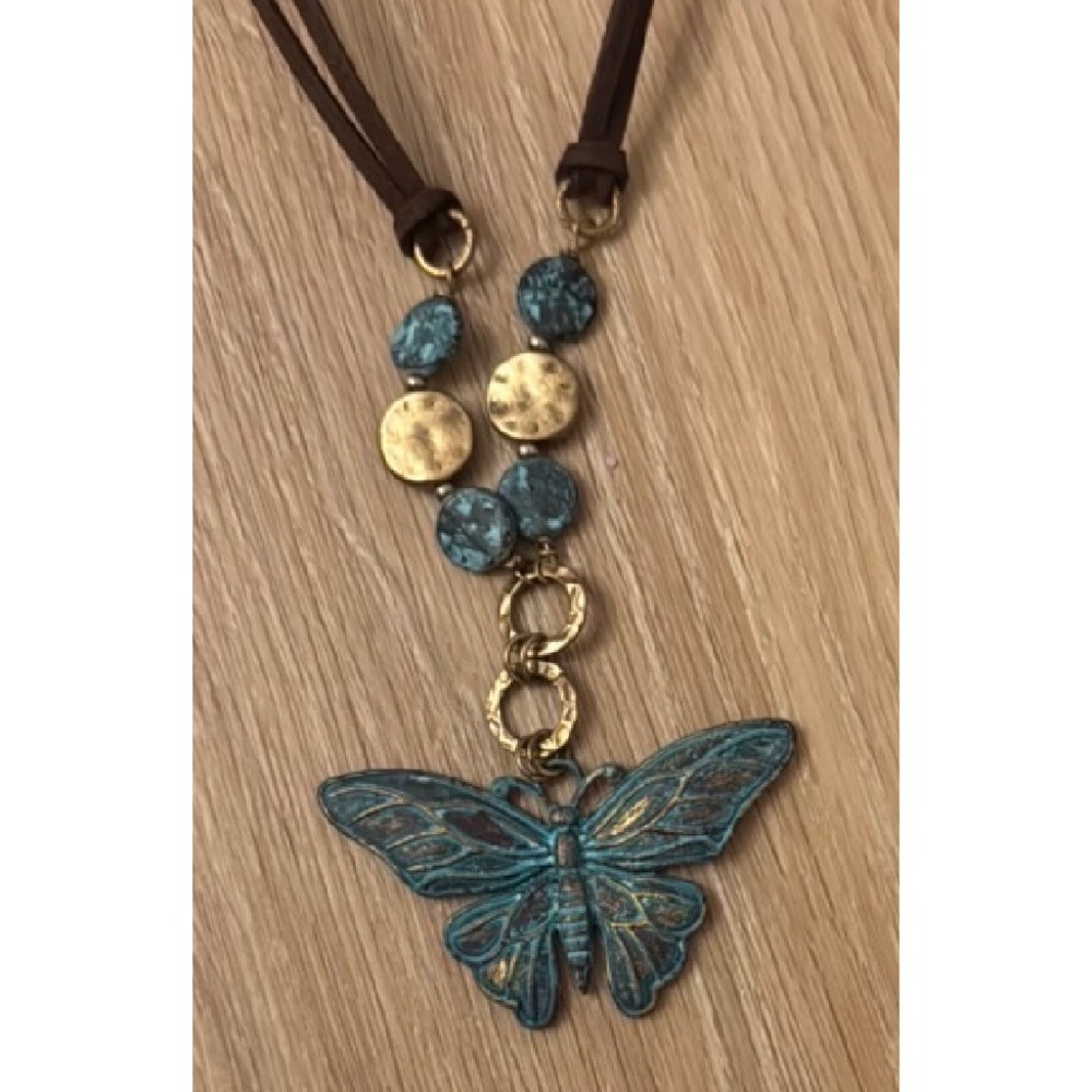 Story by DaVinci Butterfly Jewelry Set Necklace Earrings
